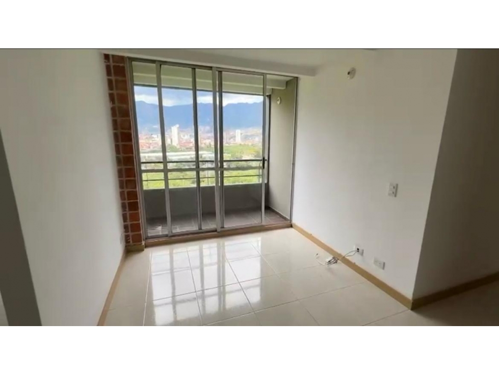 VENTA DE APARTAMENTO EN LA VIDA ES BELLA CON PARQUEADERO Y UTIL — foto 3