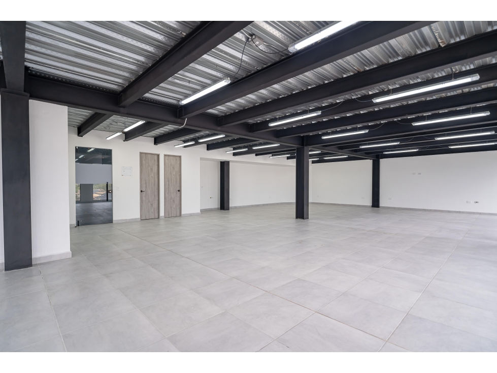 Arriendo De Oficinas Y Bodegas En Sector Industrial De Medellin — foto 4