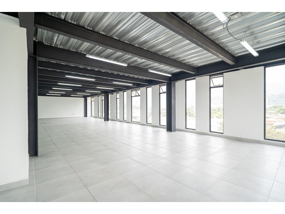 Arriendo De Oficinas Y Bodegas En Sector Industrial De Medellin — foto 3