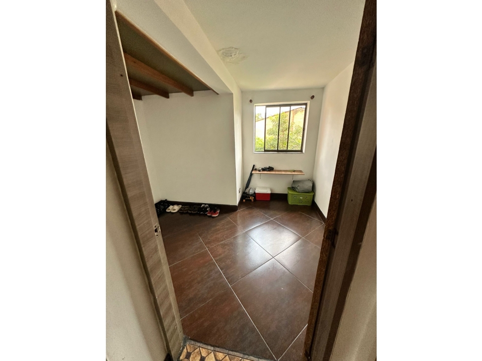 VENDO APARTAMENTO REMODELADO EN CARLOS E RESTREPO DE 115 m², EN PISO 4 — foto 3