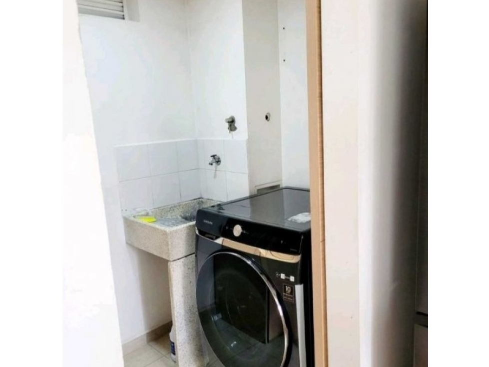 VENTA DE APARTAMENTO EN LA LOMA DE LOS BERNAL. — foto 3