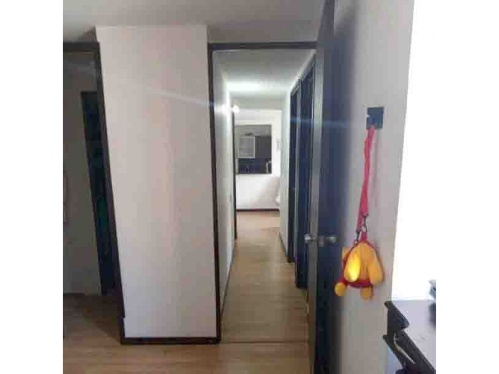 VENTA DE APARTAMENTO EN LA LOMA DE LOS BERNAL. — foto 3