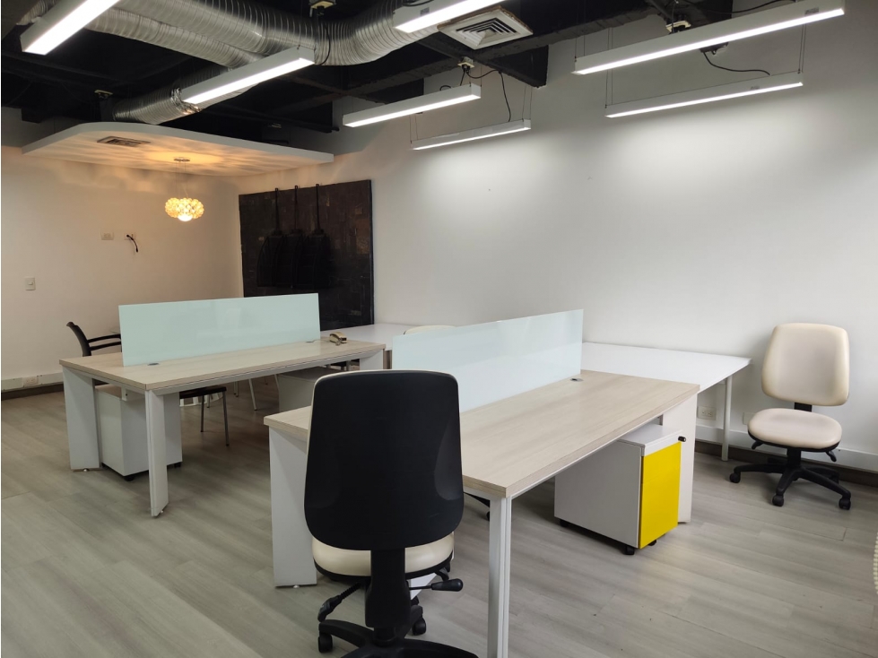 ARRIENDO OFICINA EN EL POBLADO MILLA DE ORO. — foto 4