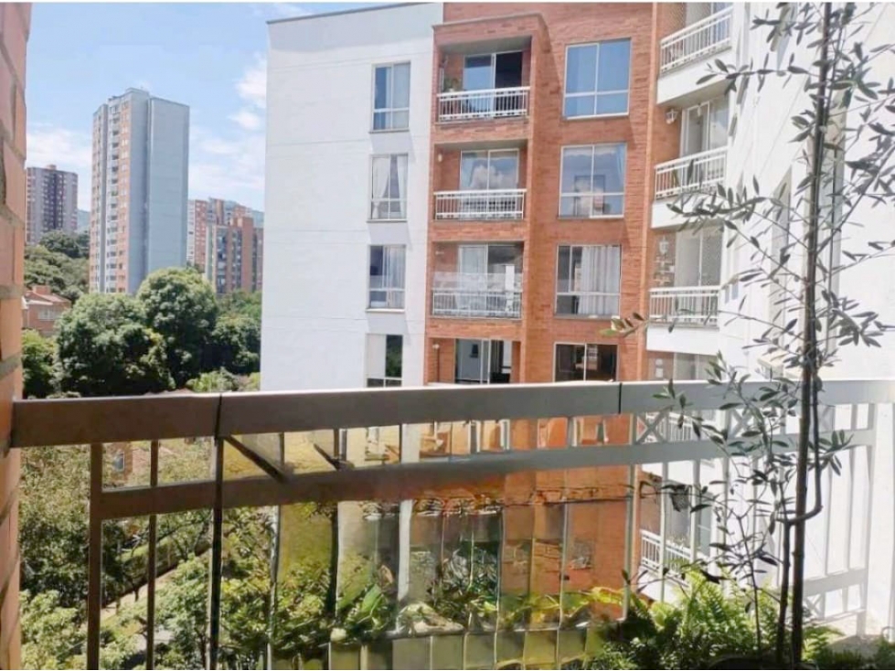VENTA DE APARTAMENTO EN LA LOMA DE LOS BERNAL PARTE BAJA. — foto 3