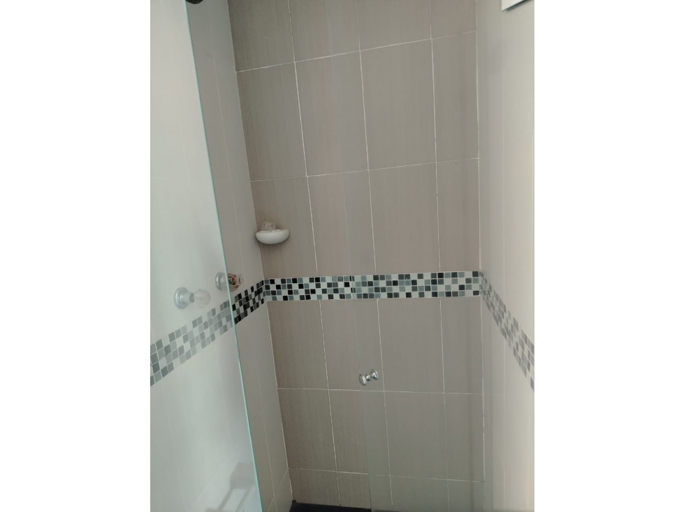 VENTA DE APARTAMENTO EN LOS ARBOLES CON EXCELENTE VISTA — foto 3