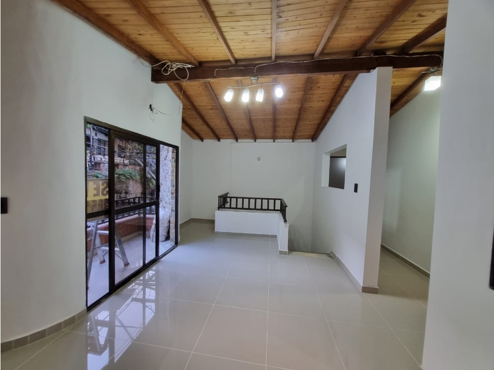 HERMOSA CASA EN VENTA REMODELADA PARA ESTRENAR EN ENVIGADO LA MINA — foto 3