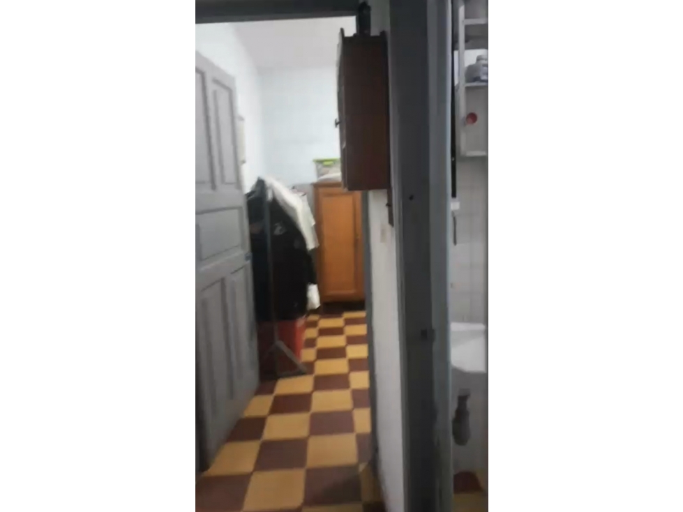 VENTA CASA 1 PISO BELLO MANCHESTER IDEAL PARA FLIPPING — foto 5