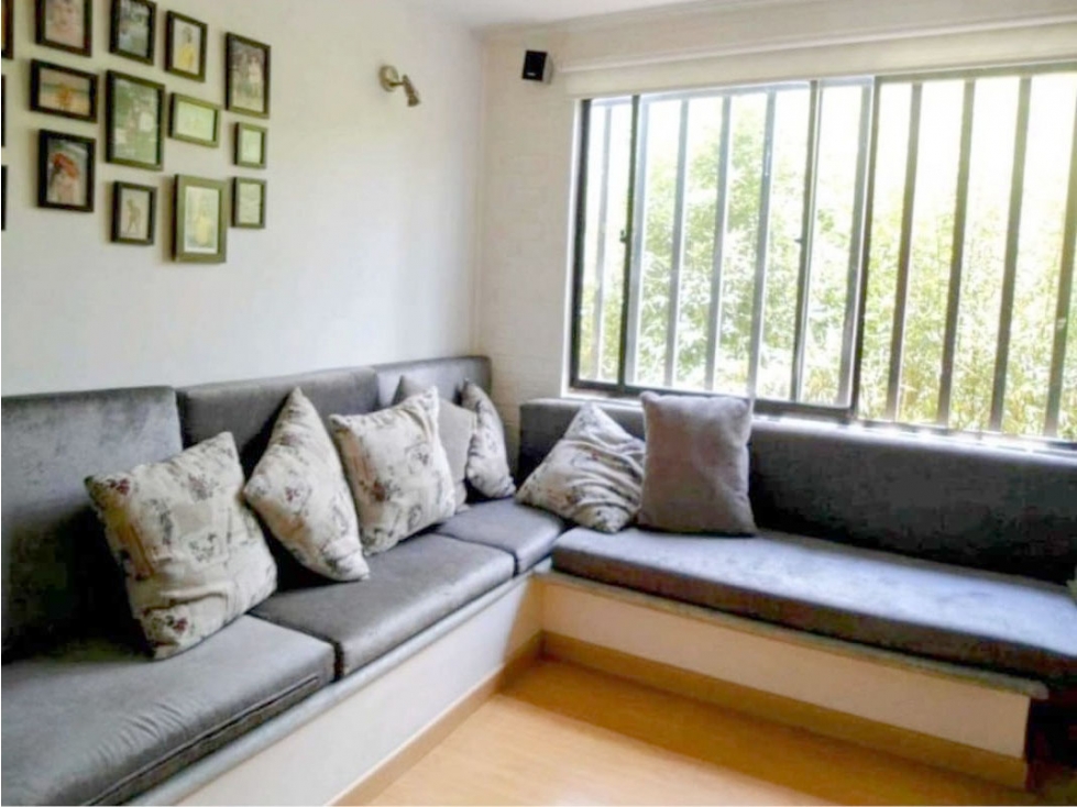 VENTA DE CASA EN LA LOMA DE LOS BERNAL. — foto 4