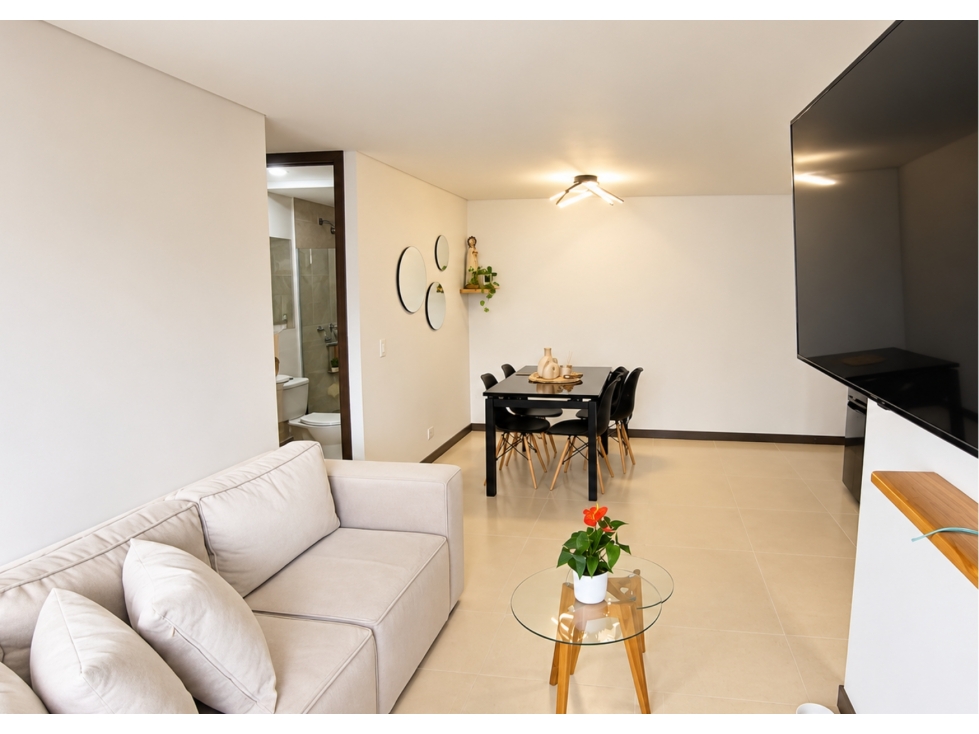 Acogedor apartamento en parte plana de La Doctora, Sabaneta — foto 3