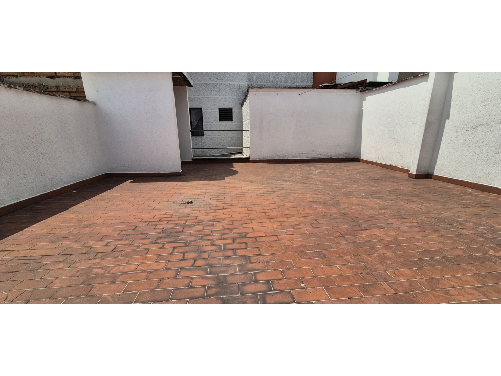 VENDO APARTAMENTO TIPO CASA ENVIGADO PARQUE PPAL 6 ALCOBAS — foto 3