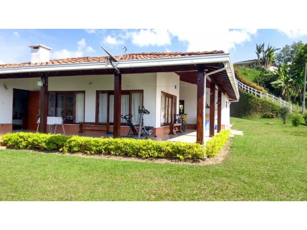 VENDO FINCA POTENCIAL EN EL PEÑOL ANTIOQUIA - 2