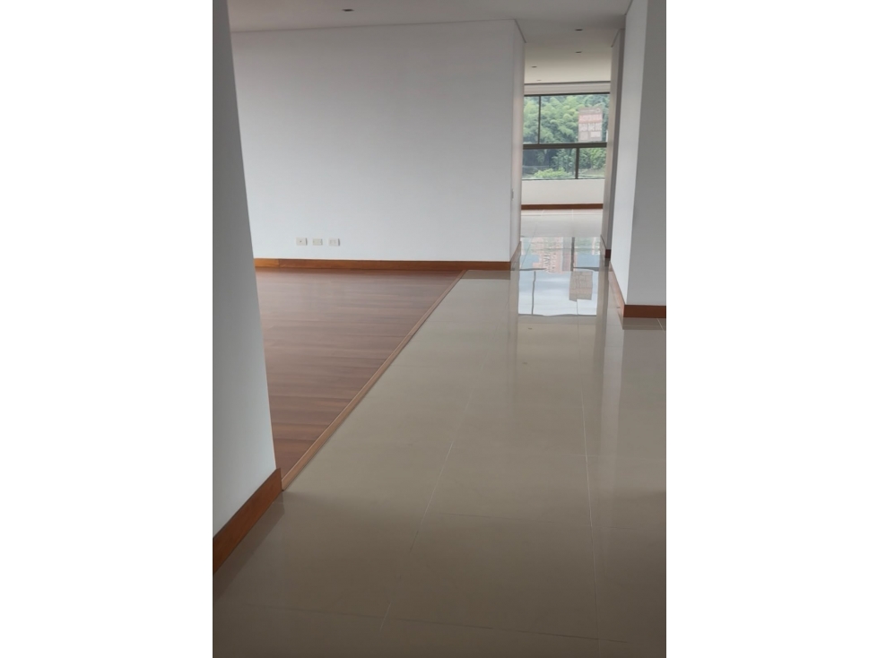 VENTA DE APARTAMENTO EN EL POBLADO SECTOR LA VISITACIÓN — foto 3