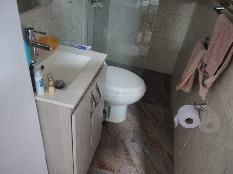 INVERSIONISTAS | Apartamento rentado, primer piso, Barrio Cristóbal — foto 6