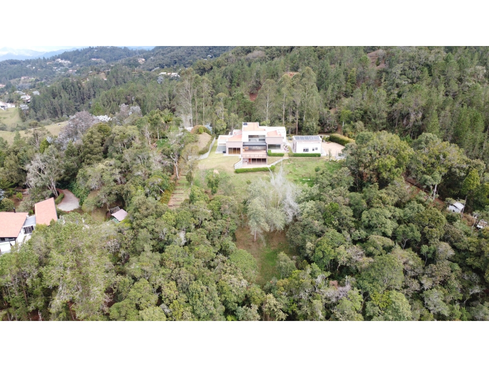 SE VENDE CASA CAMPESTRE EN LA LOMA DEL ESCOBERO — foto 3