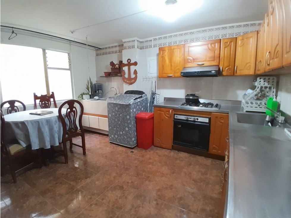 APARTAMENTO EN VENTA EN EL SECTOR DE LOS COLORES, MEDELLIN — foto 2