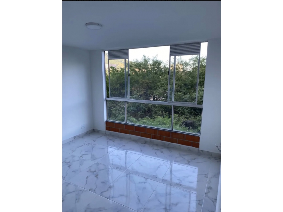 VENTA DE APARTAMENTO EN PARQUE ALTO CON PARQUEADERO PRIVADO — foto 2