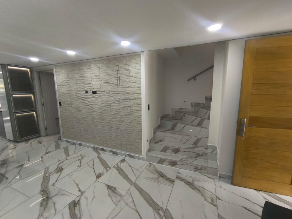 VENTA DE CASA DE 3 NIVELES SURAMERICA — foto 4