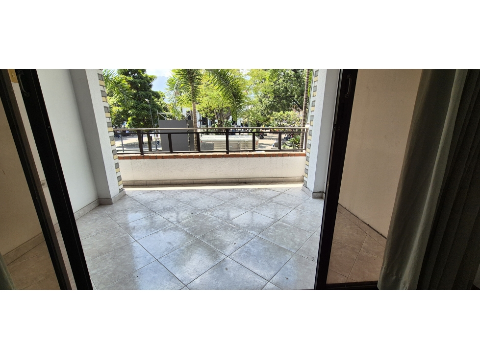 VENDO APARTAMENTO TIPO CASA ENVIGADO PARQUE PPAL 6 ALCOBAS