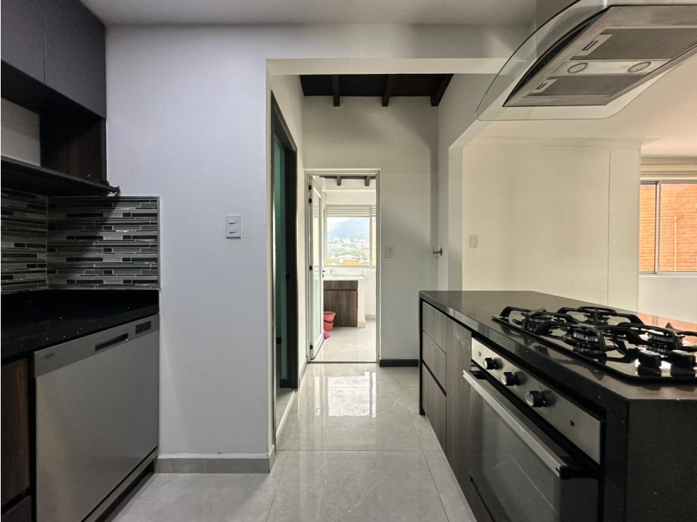 Venta apartamento en Laureles cerca al primer parque — foto 4