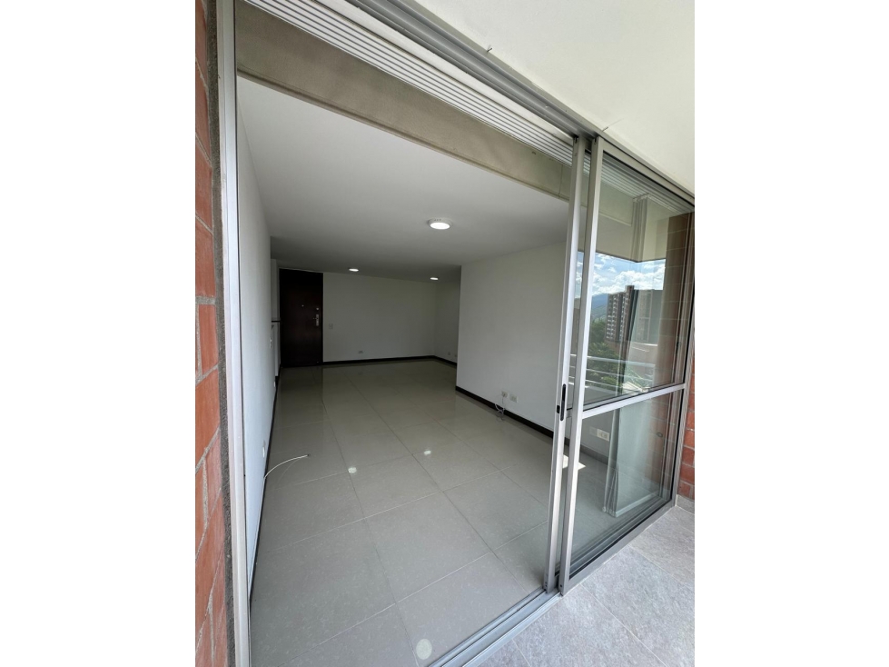 Venta de apartamento en Envigado, sector Cumbres — foto 3