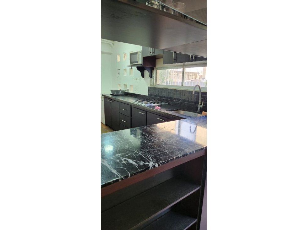 VENDO CASA DE 3 NIVELES EN SAN JERONIMO EN UNIDAD RESIDENCIAL - 1