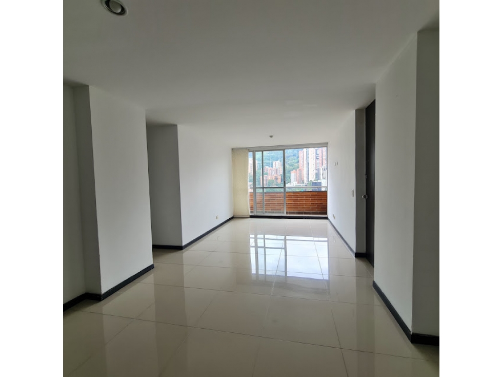 Apartamento en venta El Poblado, sector Ciudad del río. — foto 3