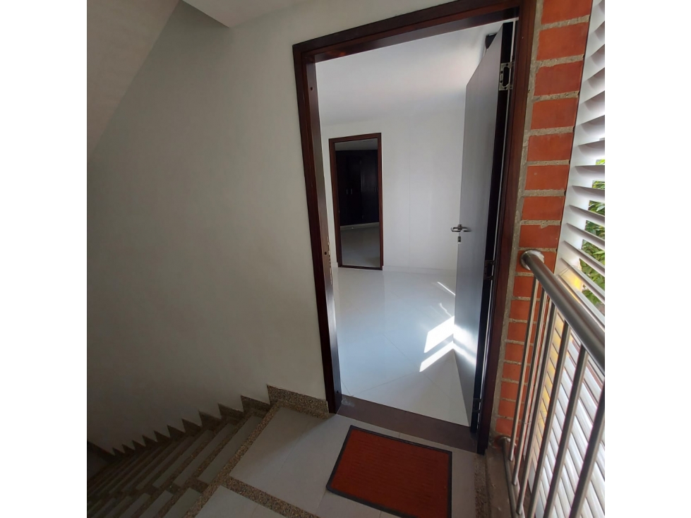 SE VENDE CÓMODO APARTA ESTUDIO EN LA LOMA DE LOS BERNAL — foto 4