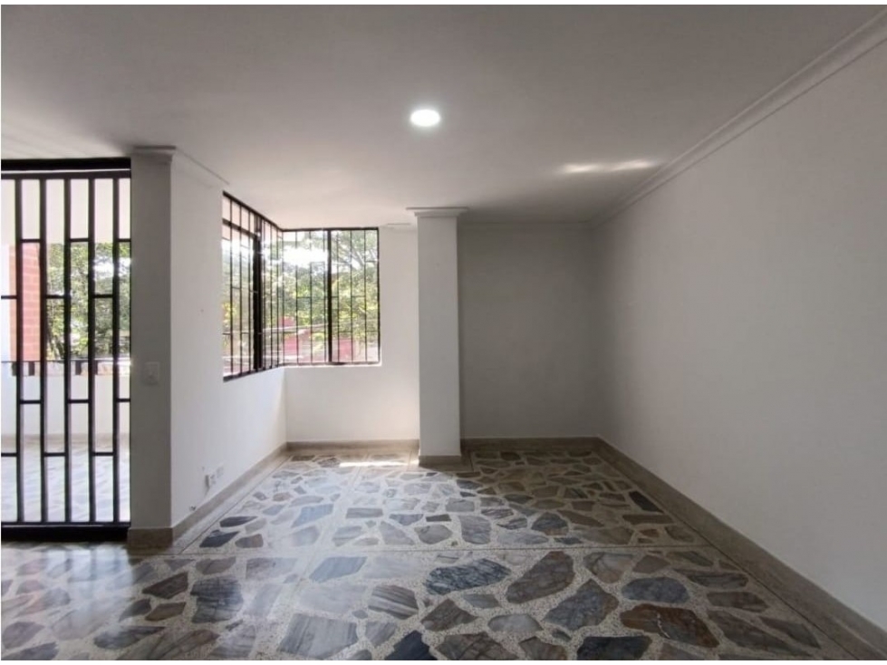 VENTA DE APARTAMENTO EN LAURELES. — foto 4