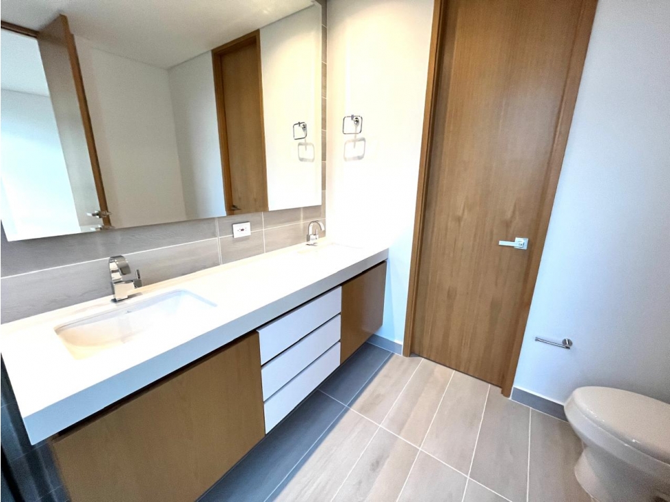 SE VENDE ESPECTACULAR APARTAMENTO NUEVO EN EL POBLADO - LA CALERA — foto 4