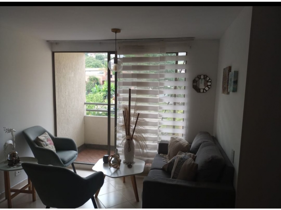 VENTA DE APARTAMENTO EN LOS COLORES - MEDELLIN — foto 2