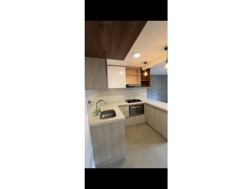 APARTAMENTO LOMA DE LOS BERNAL, CIUDAD DEL PARQUE