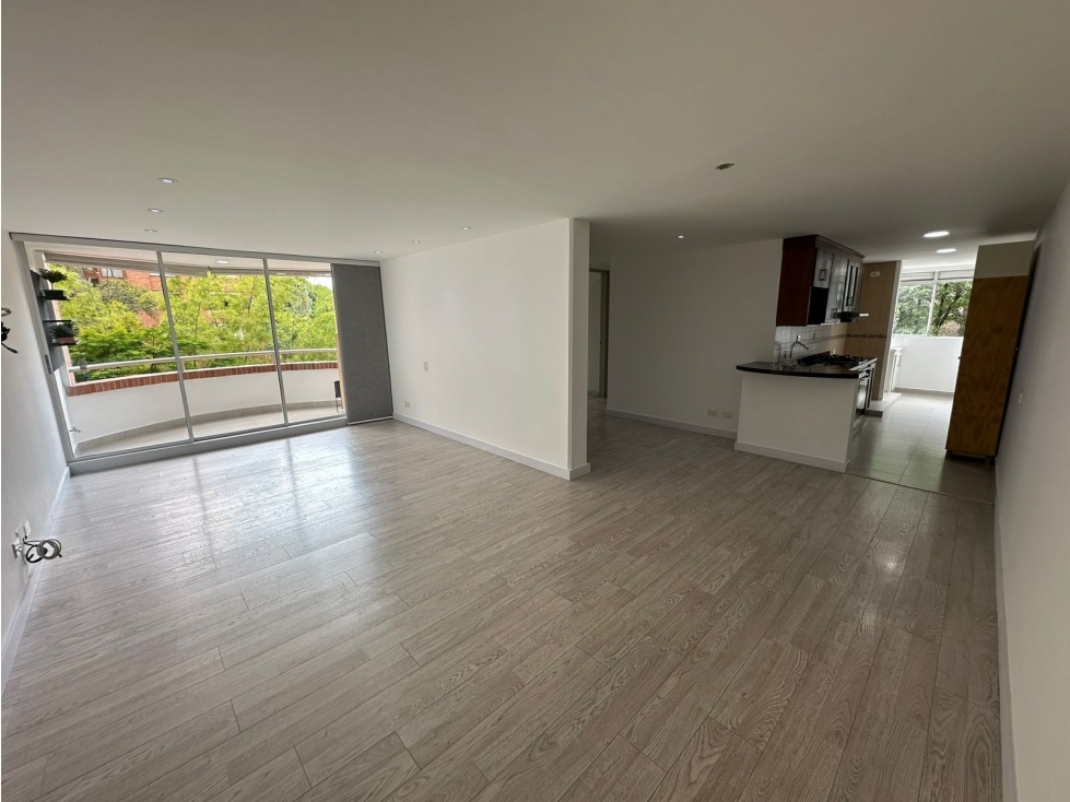 VENDO APARTAMENTO LOMA DE LOS BALSOS EXCELENTE UBICACION — foto 5