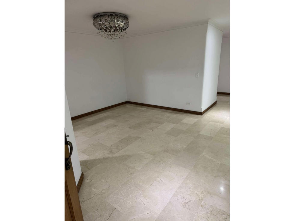 APARTAMENTO LAURELES, CERCA AL SEGUNDO PARQUE — foto 5
