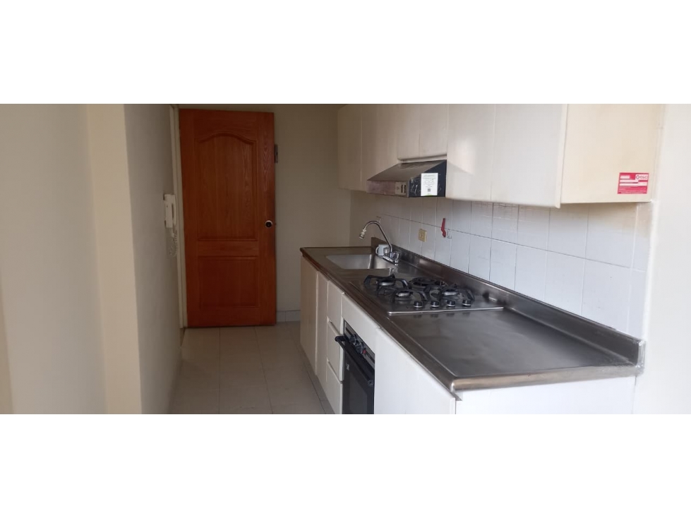 APARTAMENTO ESTADIO, CERCA AL COLEGIO JESUS MARIA — foto 4