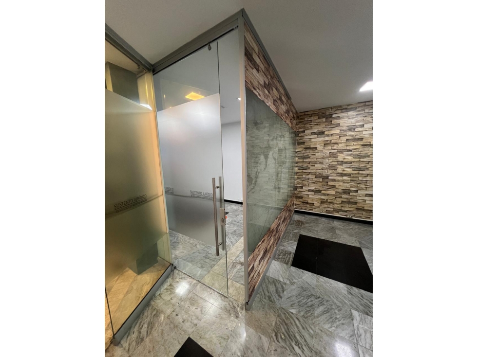 OFICINA EN VENTA SECTOR CASTROPOL EN EL POBLADO — foto 4