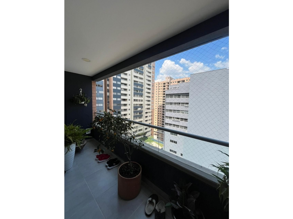 Apartamento en venta El Poblado, sector Ciudad del río.