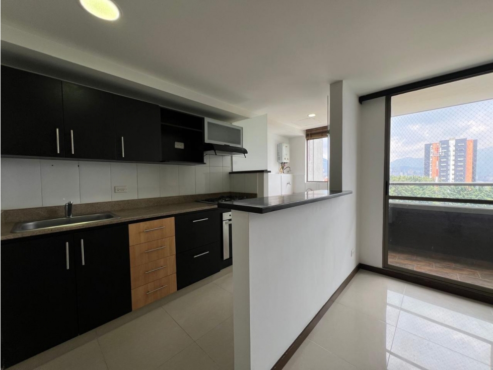 VENDO APARTSAMENTO EN ENVIGADO SECTOR LA ABADIA — foto 4