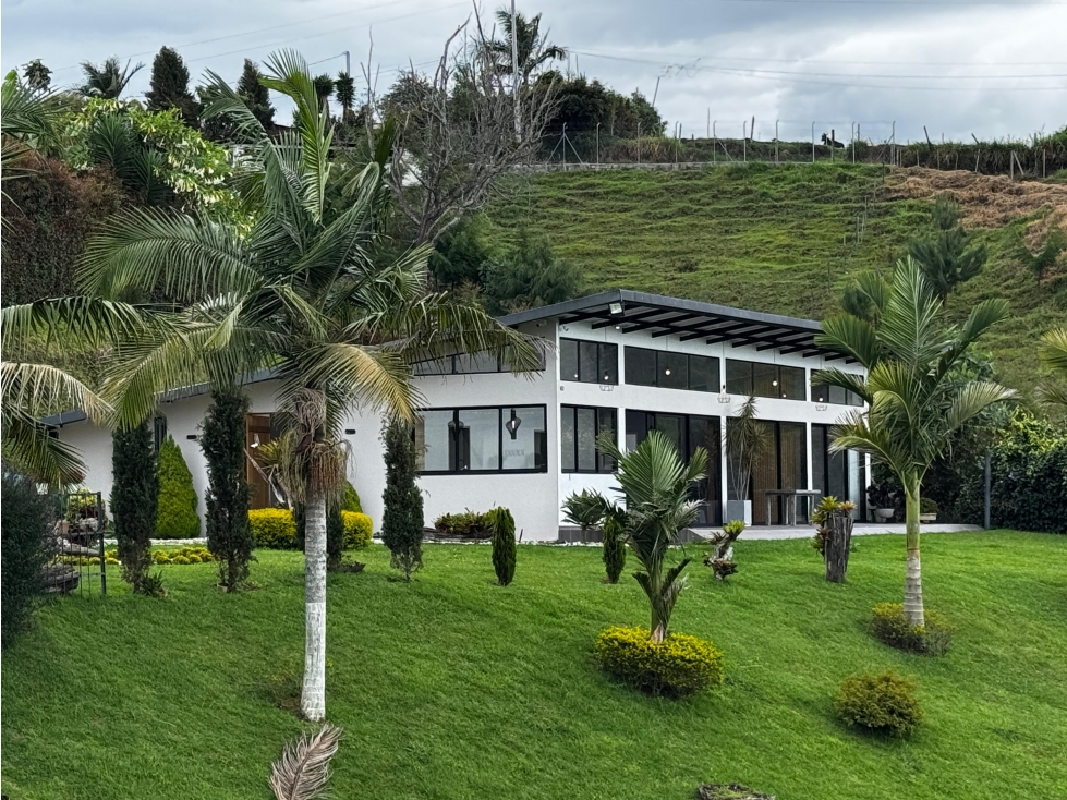 EXCLUSIVA FINCA CAMPESTRE EN CARMEN DE VIBORAL 3.200 M2 $1.500MILLONES