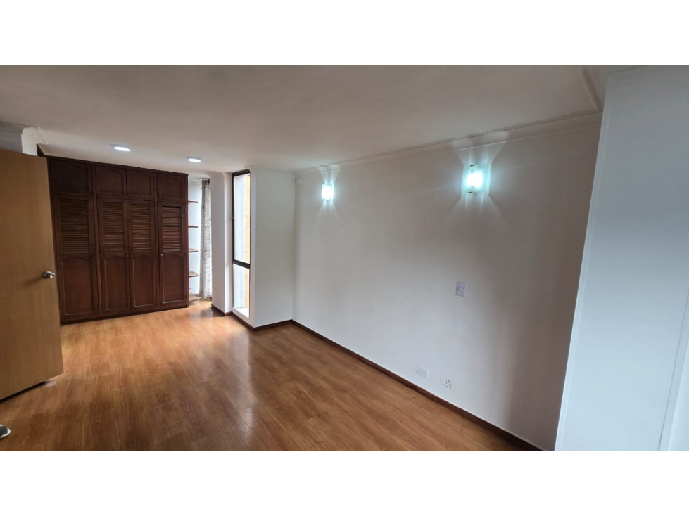 SE VENDE APARTAMENTO EN EL POBLADO LA FRONTERA (PP) — foto 3
