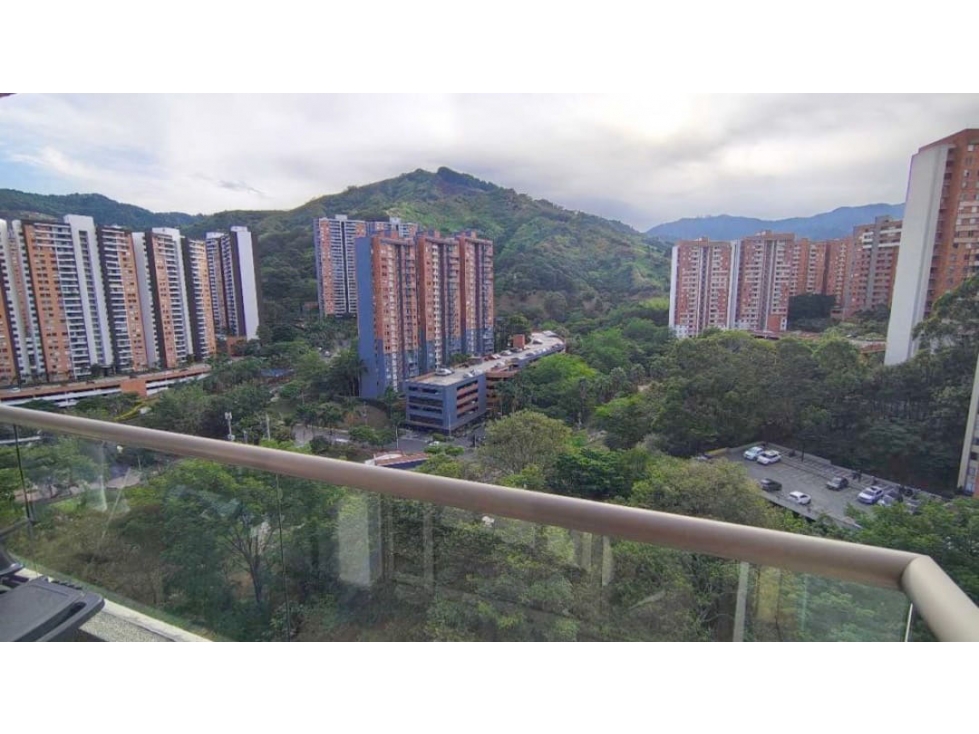 VENTA DE APARTAMENTO EN LA LOMA DE LOS BERNAL. — foto 4