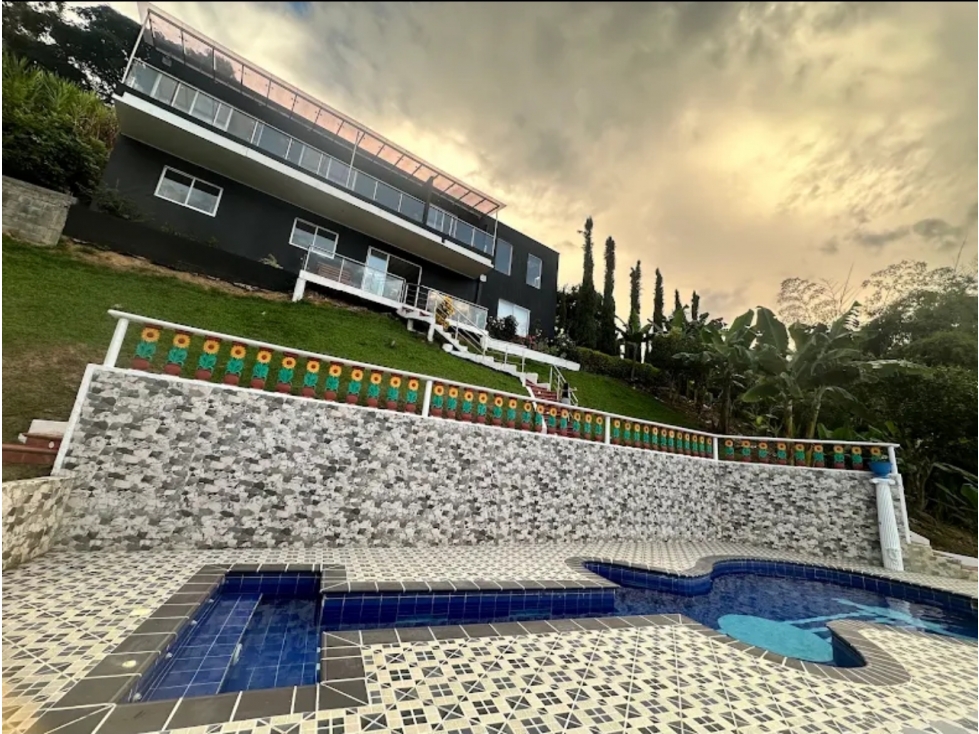 Venta finca en Sopetrán con 4 hectáreas, piscina y vista panorámica - 1