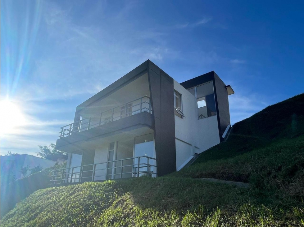 VENTA CASA UNIFAMILIAR Área 112m2, Guatapé (Antiq) - 2