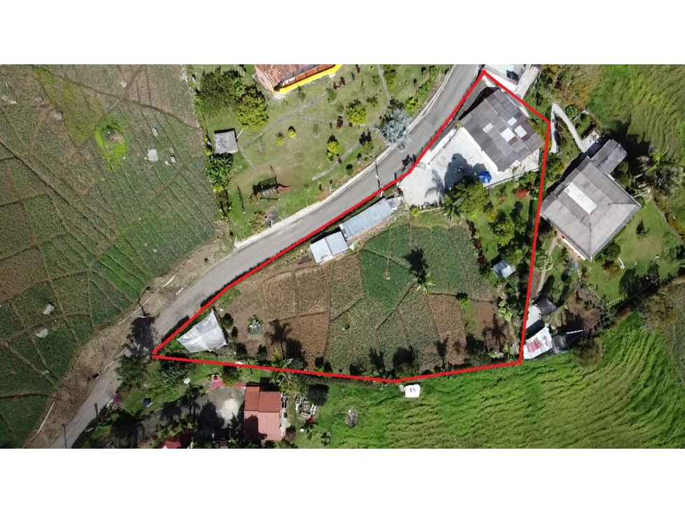 SE VENDE CASA CAMPESTRE CON BELLA PANORÁMICA EN GIRARDOTA - 3