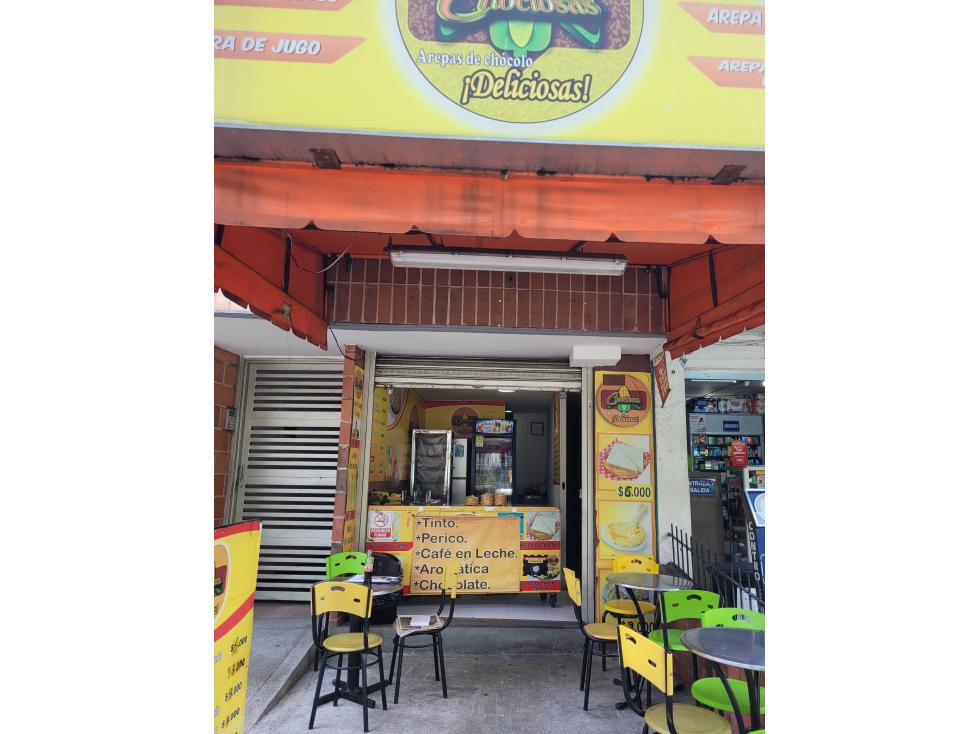 SE VENDE LOCAL EN SANTA MÓNICA SOBRE VIA PRINCIPAL. — foto 4