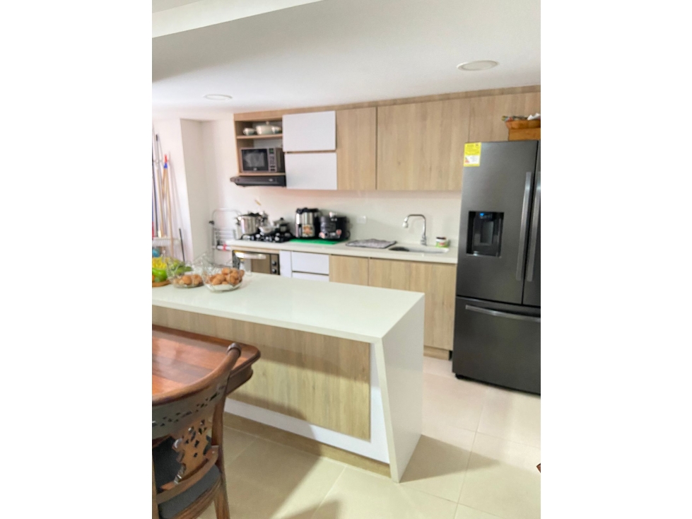 VENDO APARTAMENTO POR PISO EN LAURELES NOGAL — foto 5