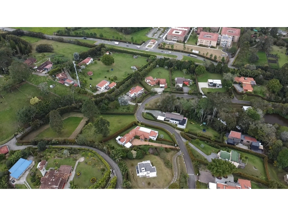 SE VENDE ESPECTACULARA CASA CAMPESTRE EN RIO NEGRO — foto 4