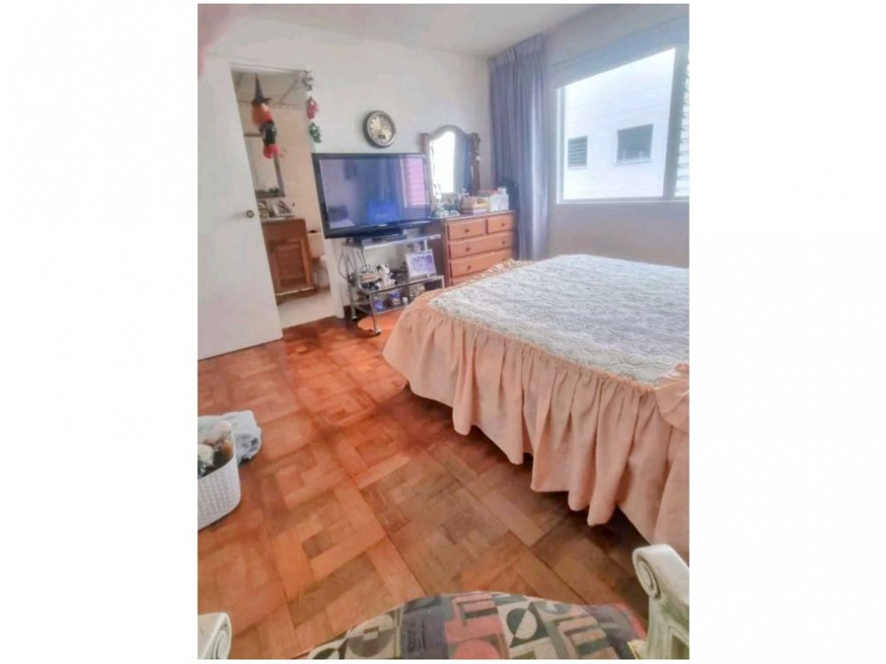 APARTAMENTO EN EL CORAZON DE LAURELES — foto 4