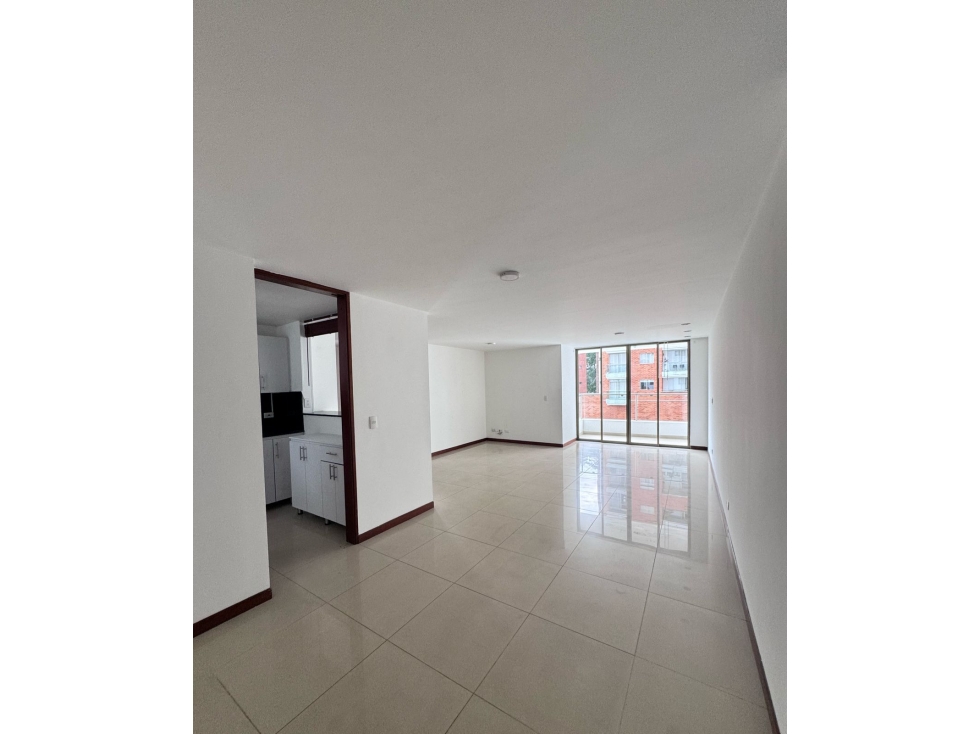 VENDO APARTAMENTO EN ENVIGADO EN LOMA DEL ESMERALDAR — foto 2