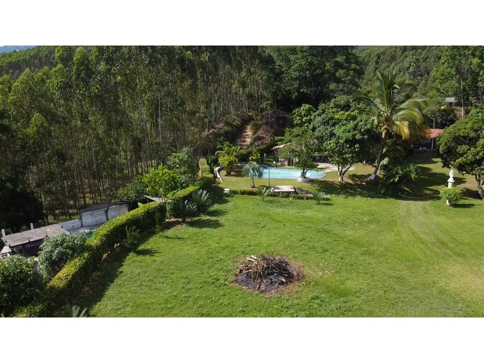 SE VENDE CASA CAMPESTRE EN YOLOMBÓ - PORCE - 4