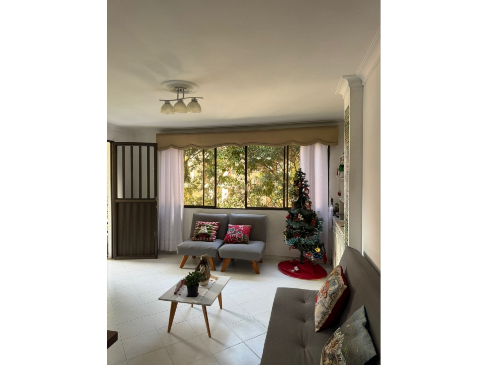 VENTA DE AMPLIO APARTAMENTO EN LAURELES — foto 2